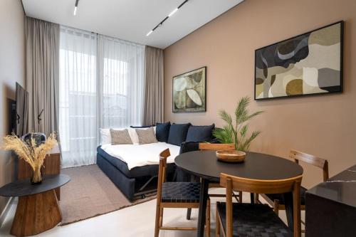 Trillionaire Bayhouse - Chic 1BR with Views, Pool and Gym, Dubaj (zdjęcie 7)