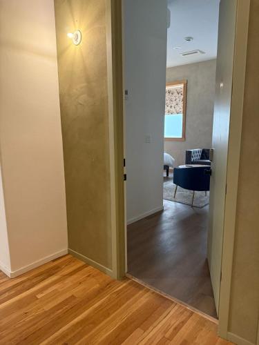 Executive Suite image 2
