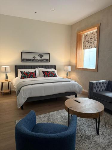 Executive Suite image 7