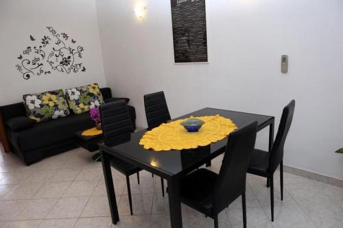 One-Bedroom Apartment with Balcony image 1