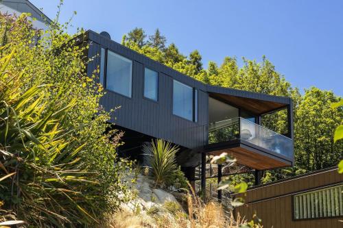 Fantail Uninterrupted Mountain and Lake View access - image 12