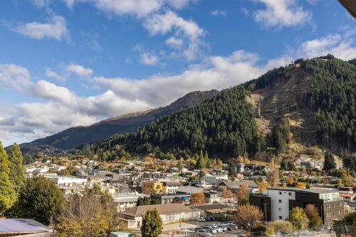 Balla-Rama Stunning Views - Town Center - Parking - image 9