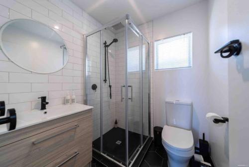 Best View in Queenstown Town Centre Location - image 2