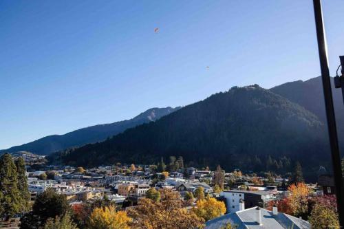 Best View in Queenstown Town Centre Location - image 12