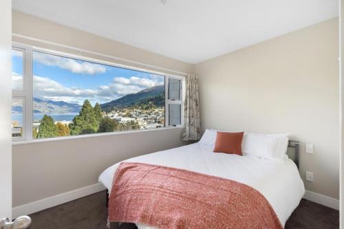 Ballarat Gem - Stunning Views-Town Center-Parking - main image