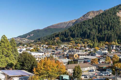 Ballarat Gem - Stunning Views-Town Center-Parking - image 7