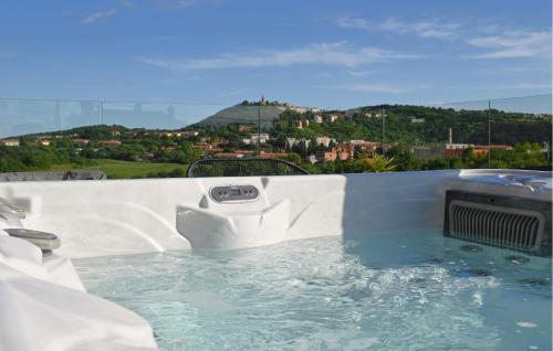 Villa Carbon Residence