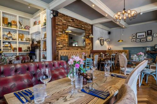 The Bulls Head Hotel - image 3