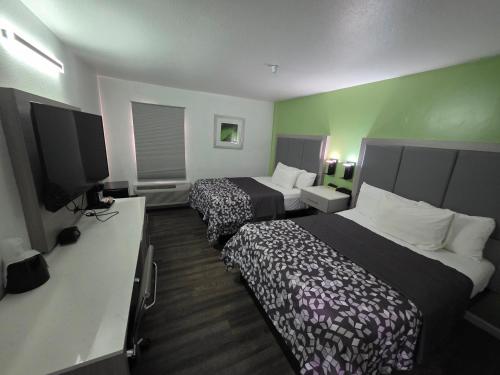 . The Aqua Pacific Hotel