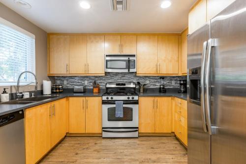 Waterfront 2BR Duplex Stunning Marina Views, Los Angeles (fotografie 5)