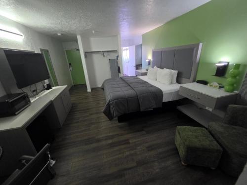 room detail thumbnail 0