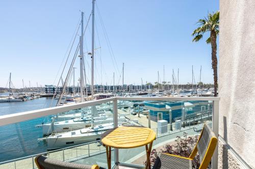 Waterfront 2BR Duplex Stunning Marina Views, Los Angeles (fotografie 10)