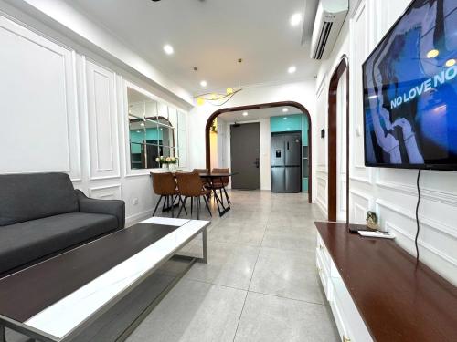 Deluxe Apartment - The Antonia Phu My Hung