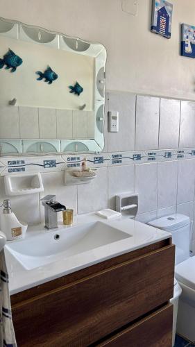 One-Bedroom Apartment image 4