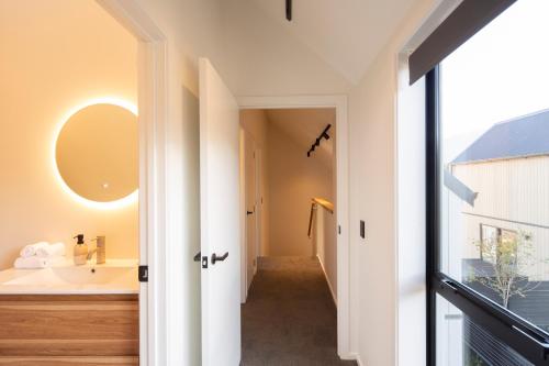 Stylish & Modern Home Mountain View Free WI-FI - image 10