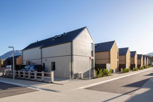 Exterior view, Stylish & Modern Home, Mountain View, Free WI-FI in The Remarkables