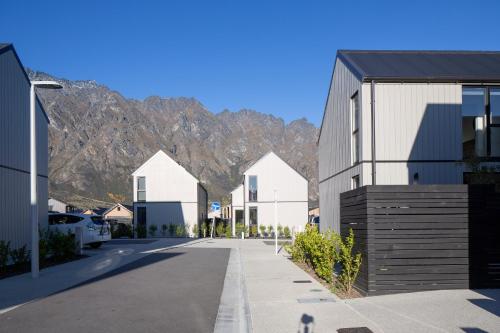 Exterior view, Stylish & Modern Home, Mountain View, Free WI-FI in The Remarkables