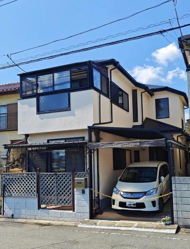 Traditional 2-Story Japanese Home Near Narita in Tomisato