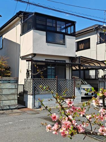 Traditional 2-Story Japanese Home Near Narita in Tomisato