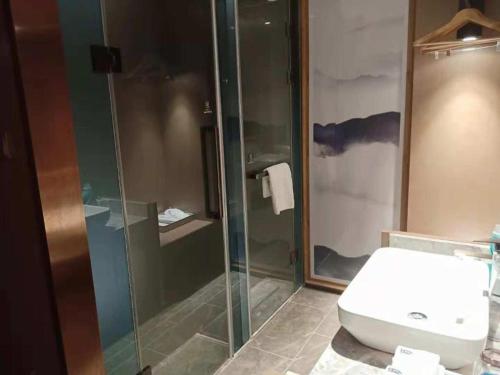 East Queen Hotel (Xi'an Beimen Metro Station) – Xi'an City, LA