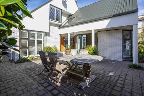 ทัศนียภาพภายนอกโรงแรม, Stylish Fendalton Townhouse - Prime Location in เฟนดัลตัน