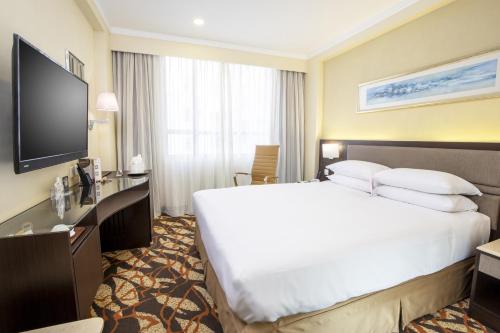 1 queen bed