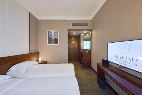 Superior Twin Room image 3