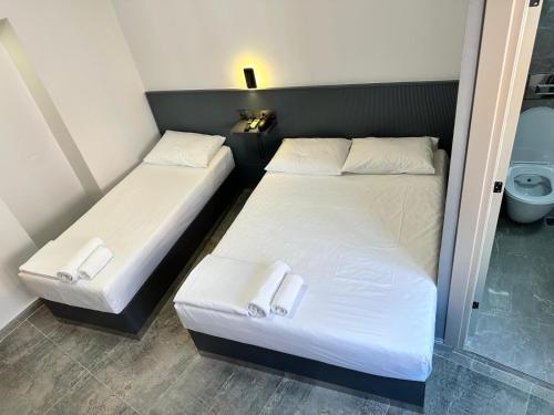 Single Room image 4