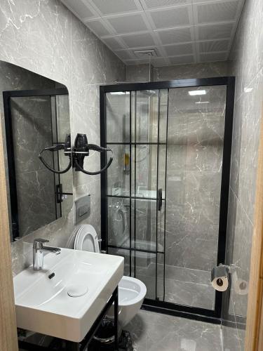 Single Room image 6