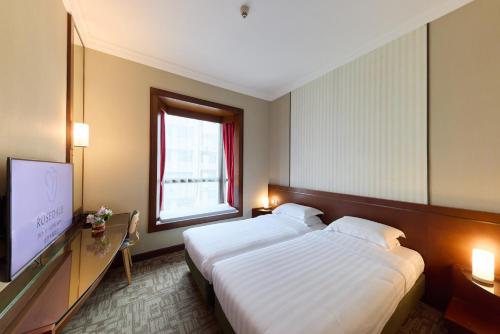 Deluxe Queen or Twin Room (11-23/F) image 4