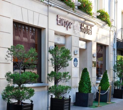Europe Hotel Paris Eiffel - image 4