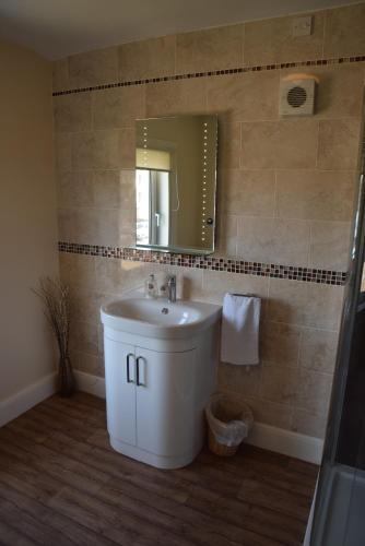 Kingsleigh Guest House - image 11