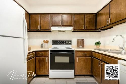Hancock Park, Resort Style Apartment Near OSU, free WIFI in Columbus, USA