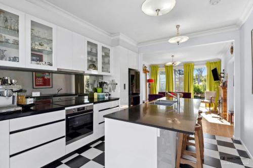 1960's Theme House in Birregurra