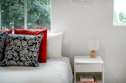Rushcutters Bay Retreat with Balcony - New Listing - image 7