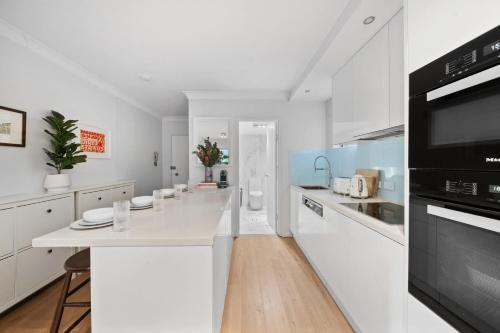 Rushcutters Bay Retreat with Balcony - New Listing - image 9