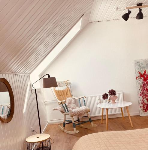 Charming rooftop apartment in Uhre in บรังเดอ