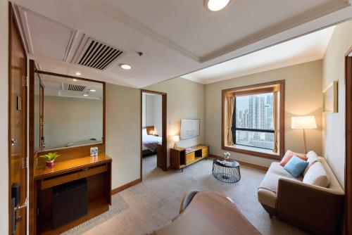 Executive Suite (25 – 32/F) image 7