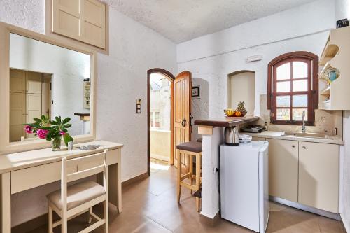 Kitchen, Mila Malia Studios Hotel in Malia