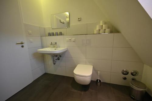 Fürdőszoba, Guesthouse-Coburg 3 in Grossheirath