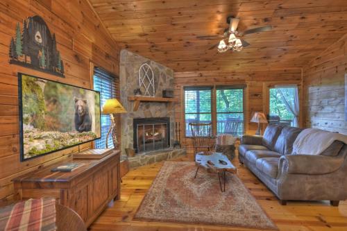 Bearfoot Ridge Wood-burning fireplace cozy hot tub serene views in Ellijay, USA