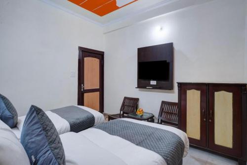 Hotel Prithvi Palace Near RDC & Santosh Hospital - image 2