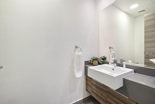 Luxury One-Bedroom Apartment in Bloom Heights, Dubái (foto 4)