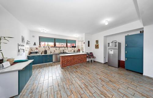 Kitchen, Vila Sol in Prejmer