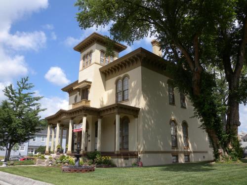 The Pepin Mansion Bed & Breakfast New Albany