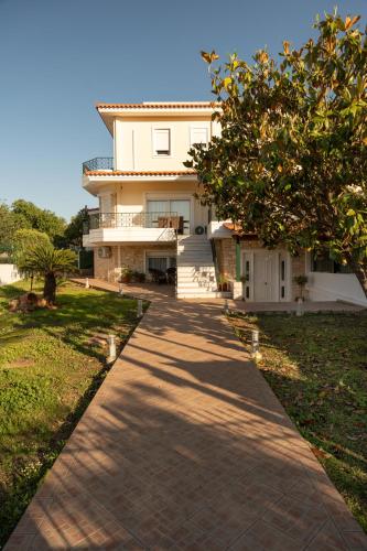 Kert, Manolia house near beach, near airport in Ag. Marina (Kropia)