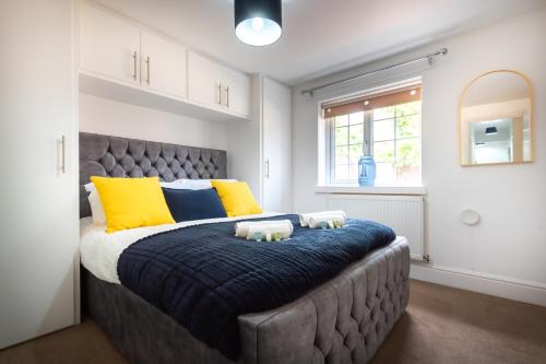 Two-Bedroom Apartment image 9
