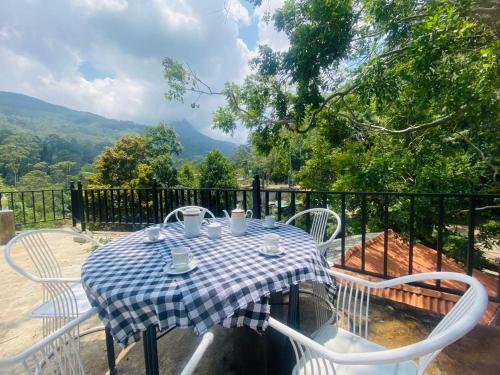 Blue Sky Guest House in Nuwara Eliya