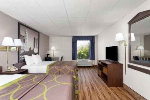 Super 8 By Wyndham Columbus in Busch