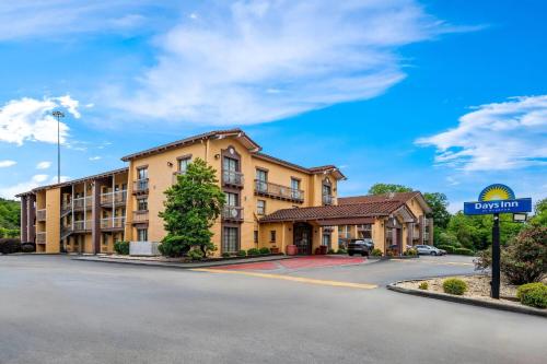 Foto - Days Inn by Wyndham Birmingham/West